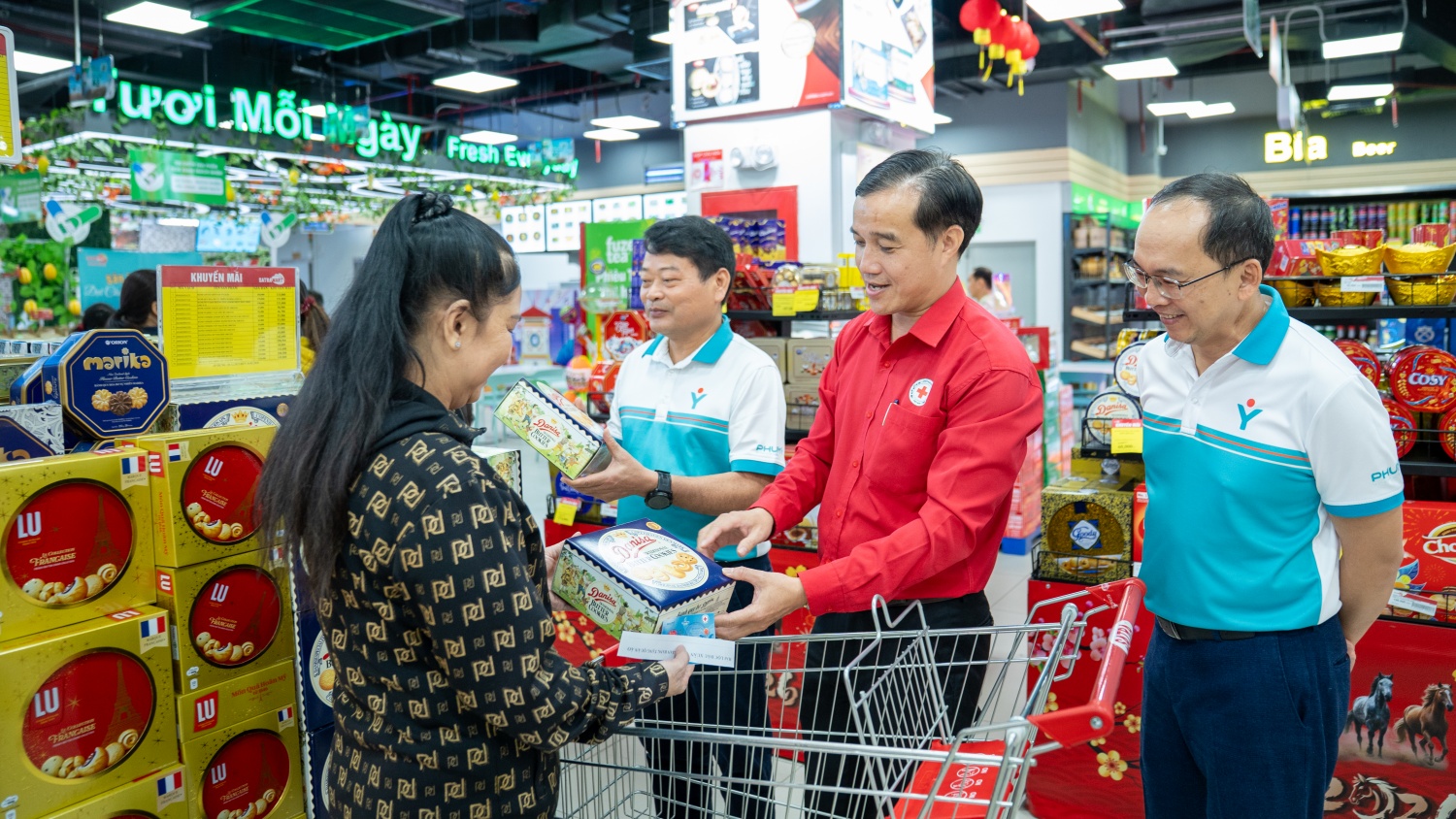 PVFCCo – Phú Mỹ cùng người dân khó khăn sắm Tết