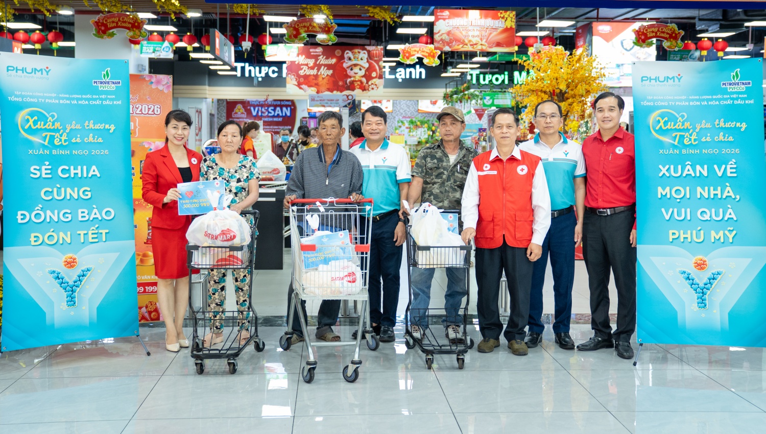 PVFCCo – Phú Mỹ cùng người dân khó khăn sắm Tết