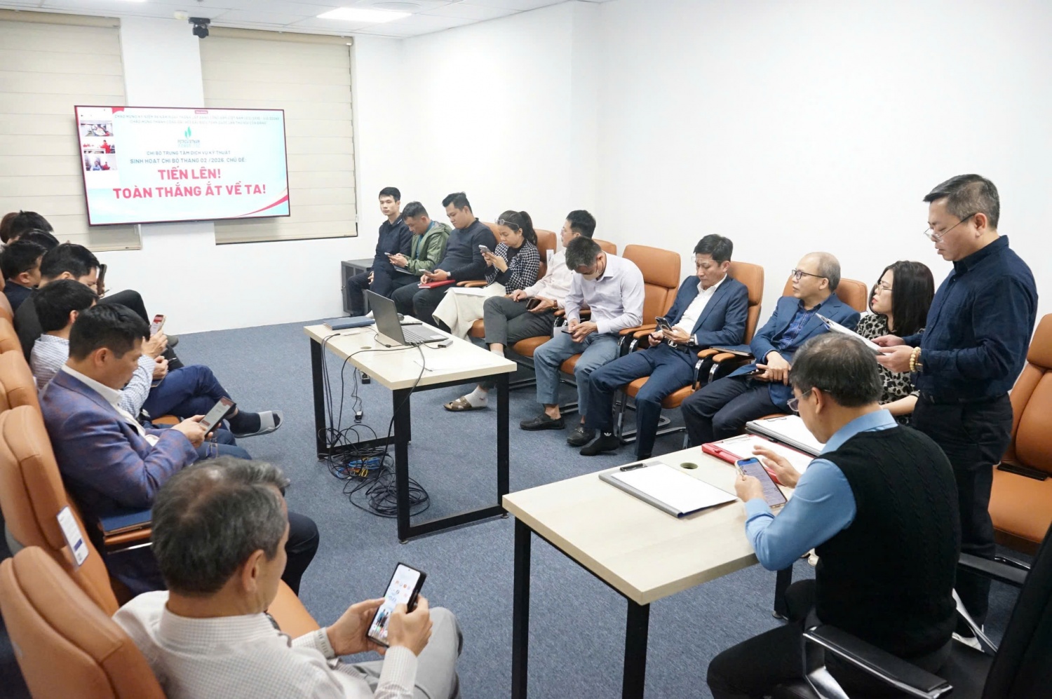 Đảng bộ PV Power quán triệt tinh thần: “Tiến lên! Toàn thắng ắt về ta”