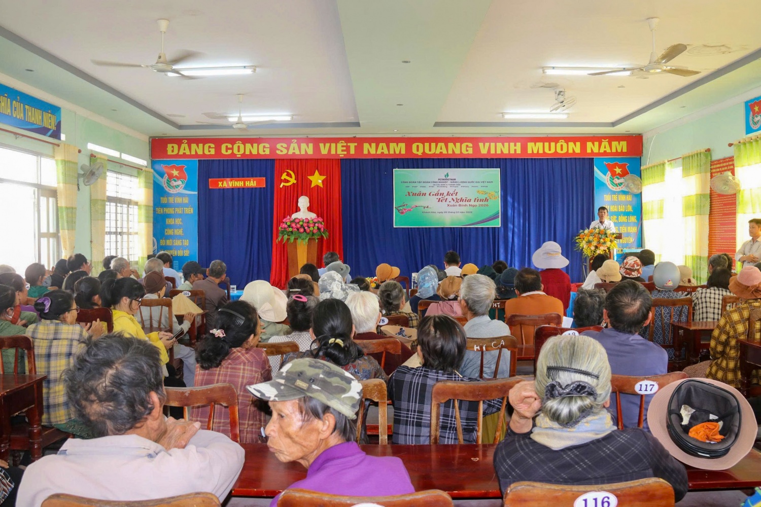 Petrovietnam góp phần chăm lo cho hàng trăm hộ dân tại vùng dự án nhà máy điện hạt nhân