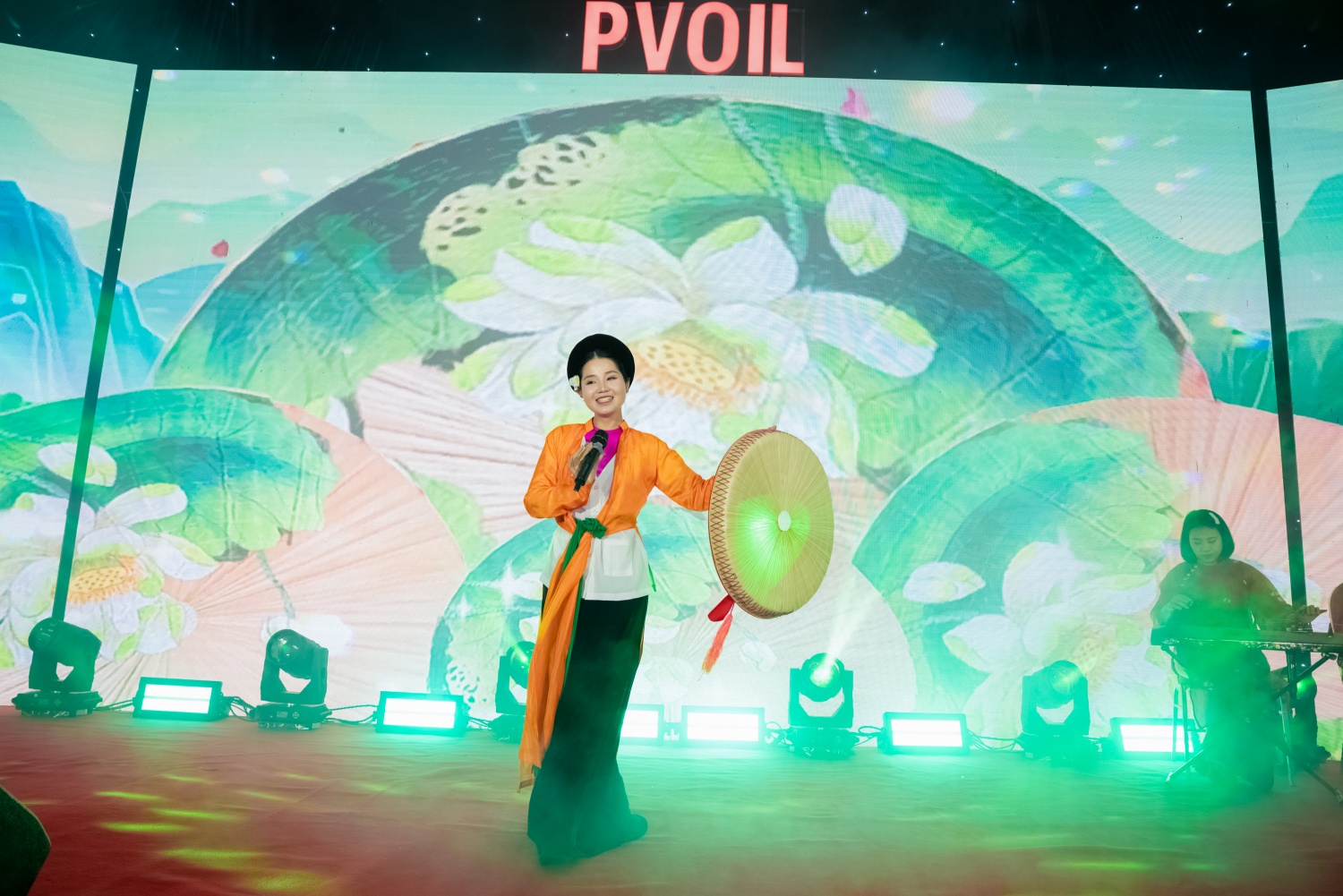 Ấm áp nghĩa tình nơi “mái nhà chung” PVOIL