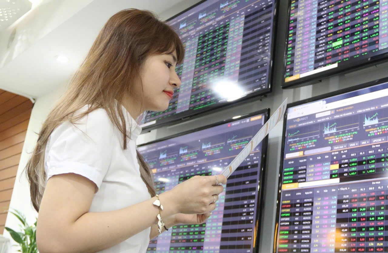 "Đại sóng" cổ phiếu dầu khí?