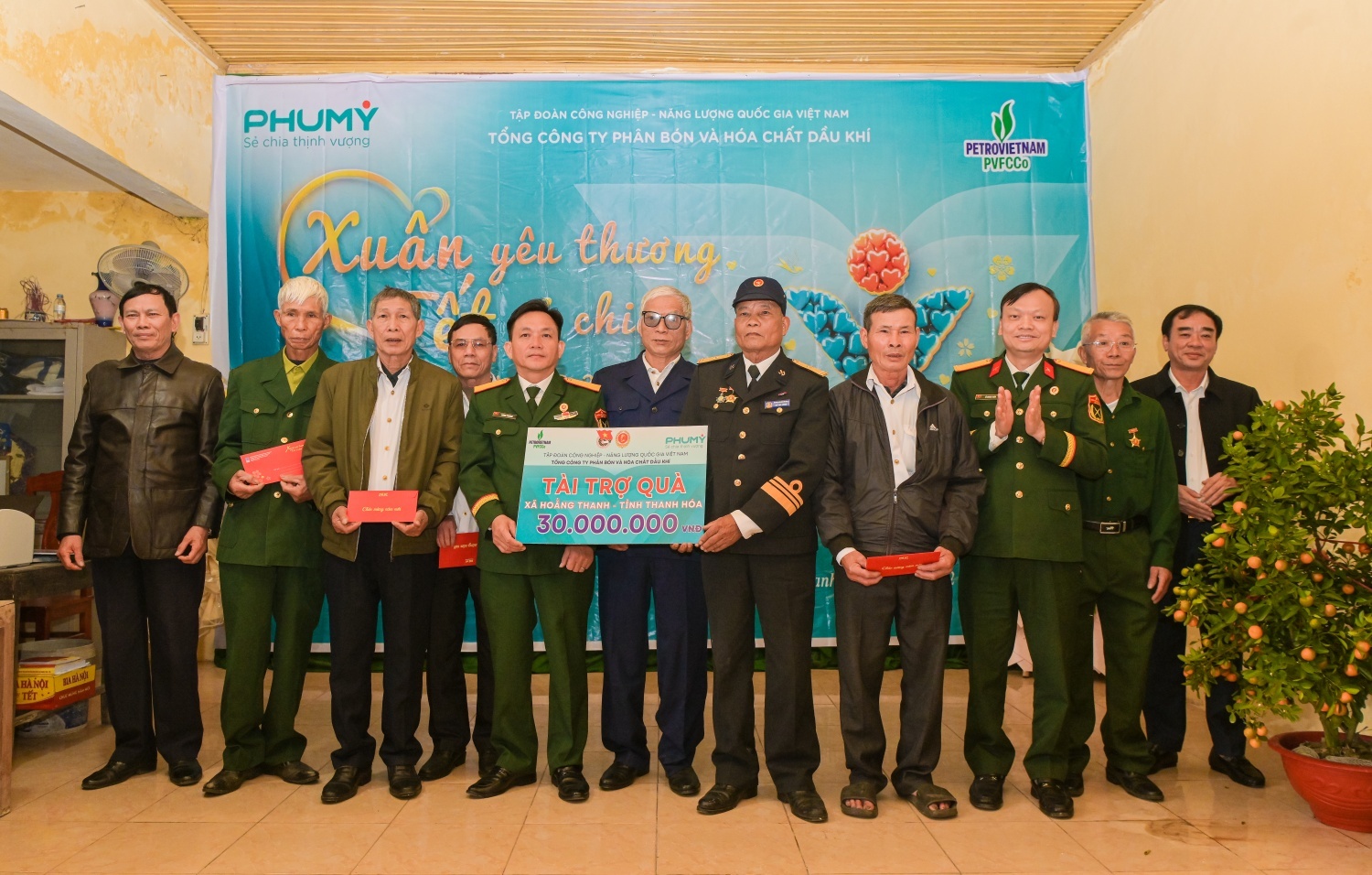 “Petrovietnam: Xuân Gắn kết - Tết Nghĩa tình” mang mùa xuân tới mọi miền đất nước “Petrovietnam: Xuân Gắn kết - Tết Nghĩa tình” mang mùa xuân tới mọi miền đất nước