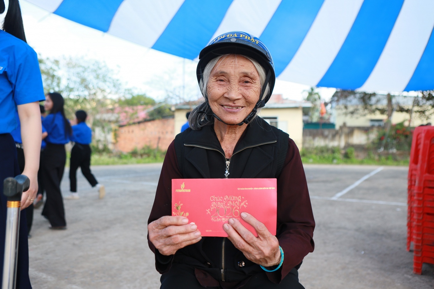 “Petrovietnam: Xuân Gắn kết - Tết Nghĩa tình” mang mùa xuân tới mọi miền đất nước “Petrovietnam: Xuân Gắn kết - Tết Nghĩa tình” mang mùa xuân tới mọi miền đất nước