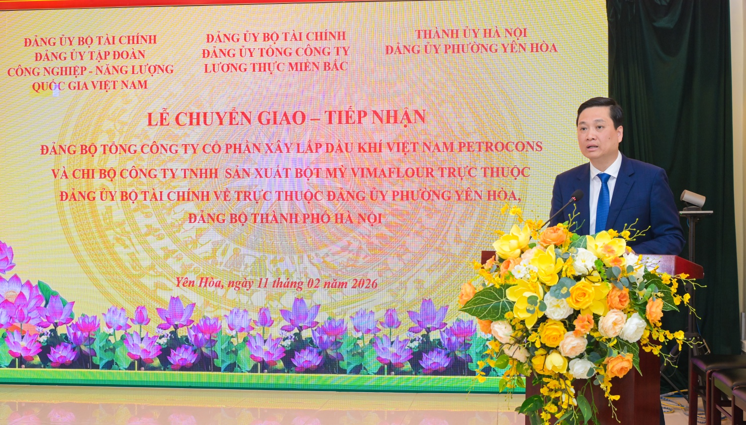 Đảng bộ PETROCONs chính thức về sinh hoạt tại Đảng bộ phường Yên Hòa Đảng bộ PETROCONs chính thức về sinh hoạt tại Đảng bộ phường Yên Hòa