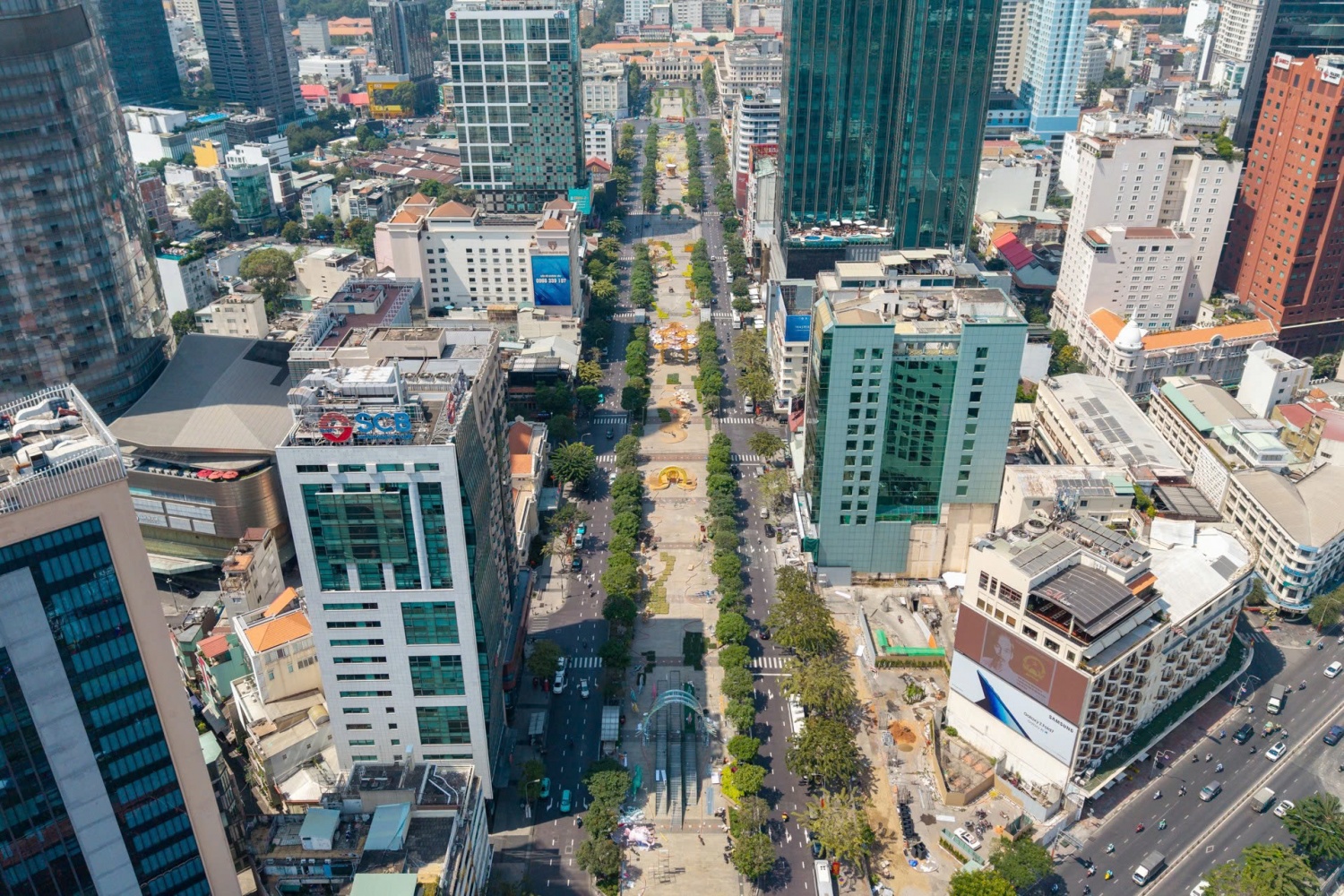 [Chùm ảnh] Toàn cảnh đường hoa Nguyễn Huệ trước khi hoàn thành