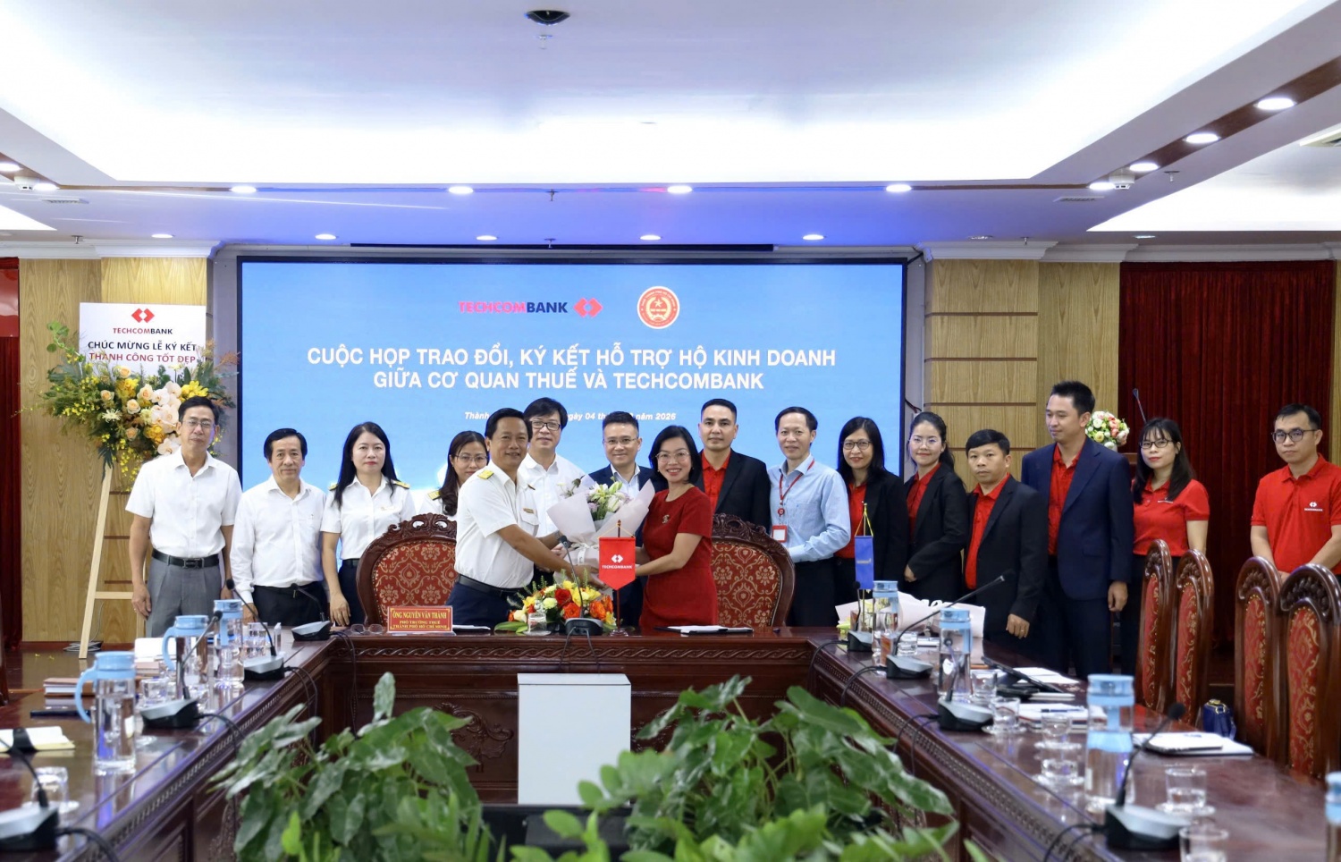 Thuế TP HCM và Techcombank ký thỏa thuận hỗ trợ hộ kinh doanh thích ứng chính sách thuế mới 2026 Thuế TP HCM và Techcombank ký thỏa thuận hỗ trợ hộ kinh doanh thích ứng chính sách thuế mới 2026