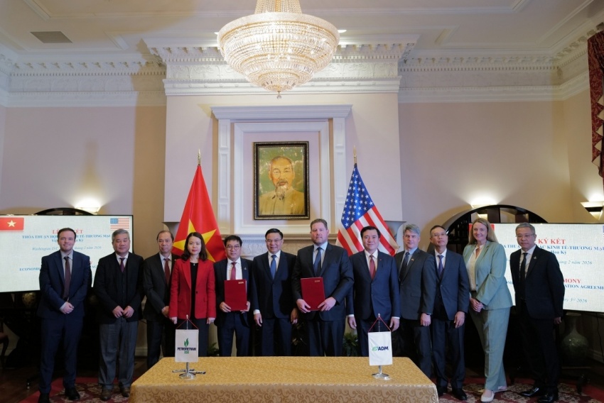 Vietnamese, US firms sign energy cooperation documents