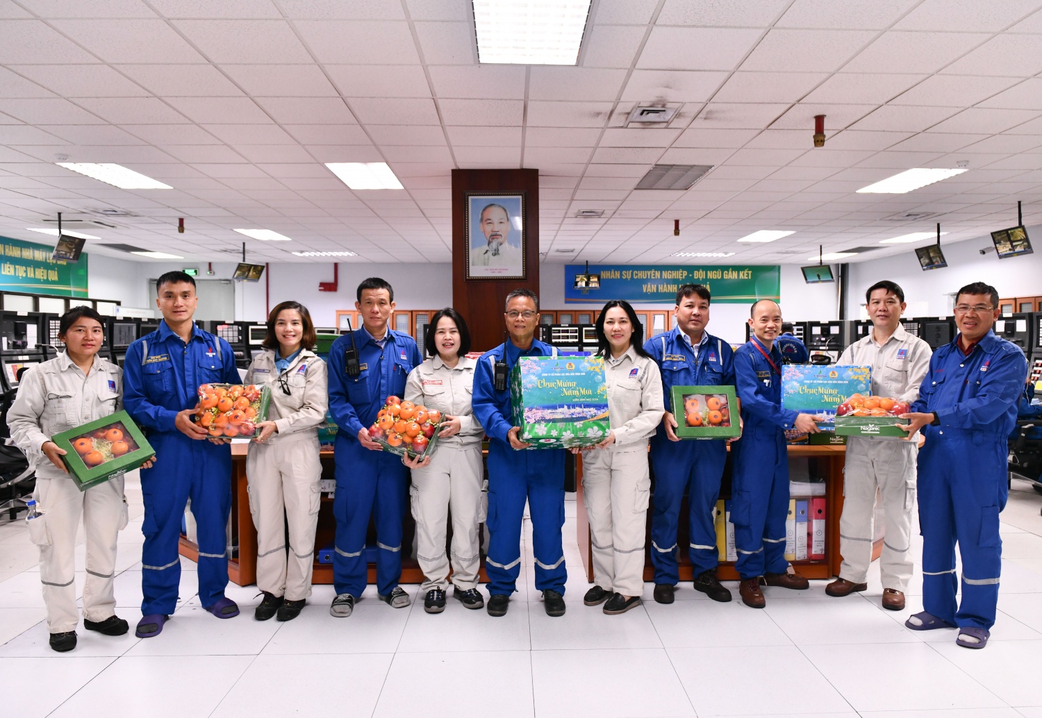 Tiếp thêm động lực, sự gắn kết với NLĐ trực vận hành dịp Tết tại NMLD Dung Quất