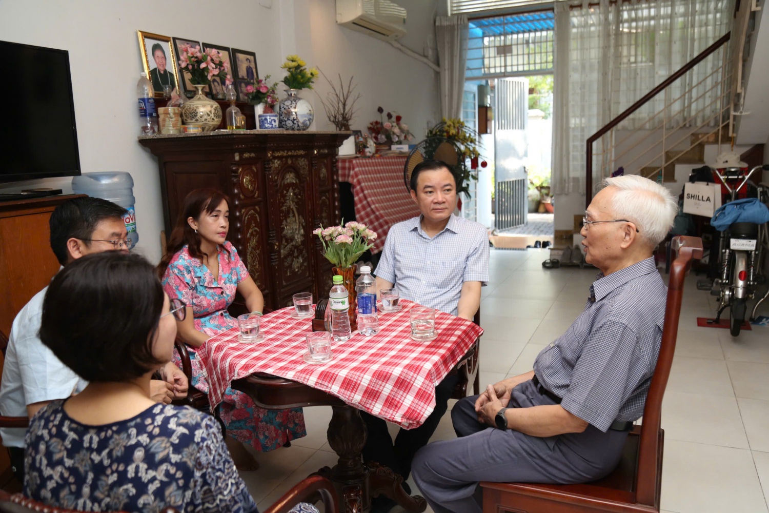 Lãnh đạo Petrovietnam tri ân các thế hệ lãnh đạo nhân dịp Xuân Bính Ngọ 2026 Lãnh đạo Petrovietnam tri ân các thế hệ lãnh đạo nhân dịp Xuân Bính Ngọ 2026