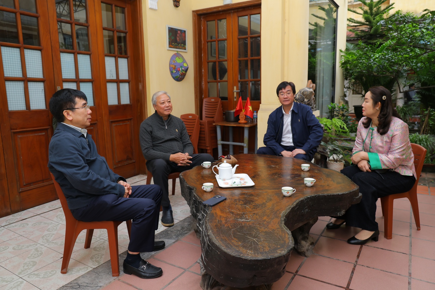 Lãnh đạo Petrovietnam tri ân các thế hệ lãnh đạo nhân dịp Xuân Bính Ngọ 2026 Lãnh đạo Petrovietnam tri ân các thế hệ lãnh đạo nhân dịp Xuân Bính Ngọ 2026