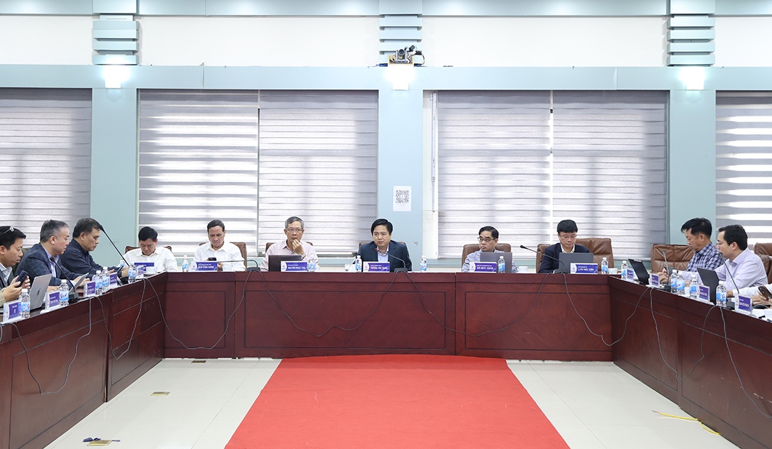 Đảm bảo hạ tầng lưới điện truyền tải phục vụ phát triển kinh tế - xã hội đất nước Đảm bảo hạ tầng lưới điện truyền tải phục vụ phát triển kinh tế - xã hội đất nước