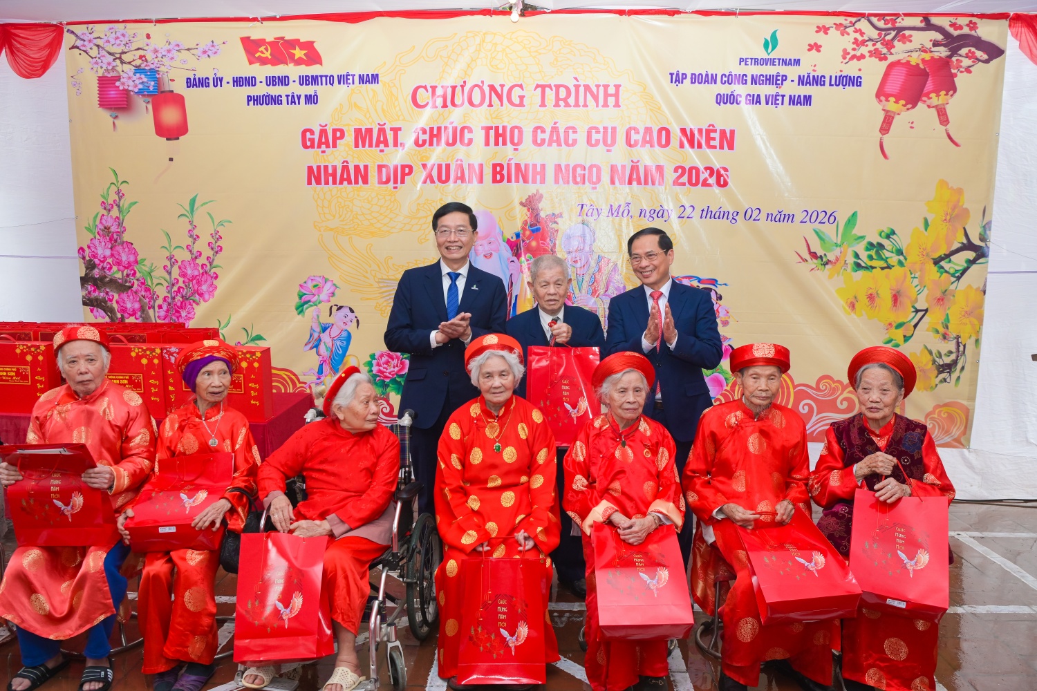 Phó Thủ tướng Bùi Thanh Sơn chúc Tết các cụ cao niên phường Tây Mỗ nhân dịp Xuân Bính Ngọ 2026 Phó Thủ tướng Bùi Thanh Sơn chúc Tết các cụ cao niên phường Tây Mỗ nhân dịp Xuân Bính Ngọ 2026