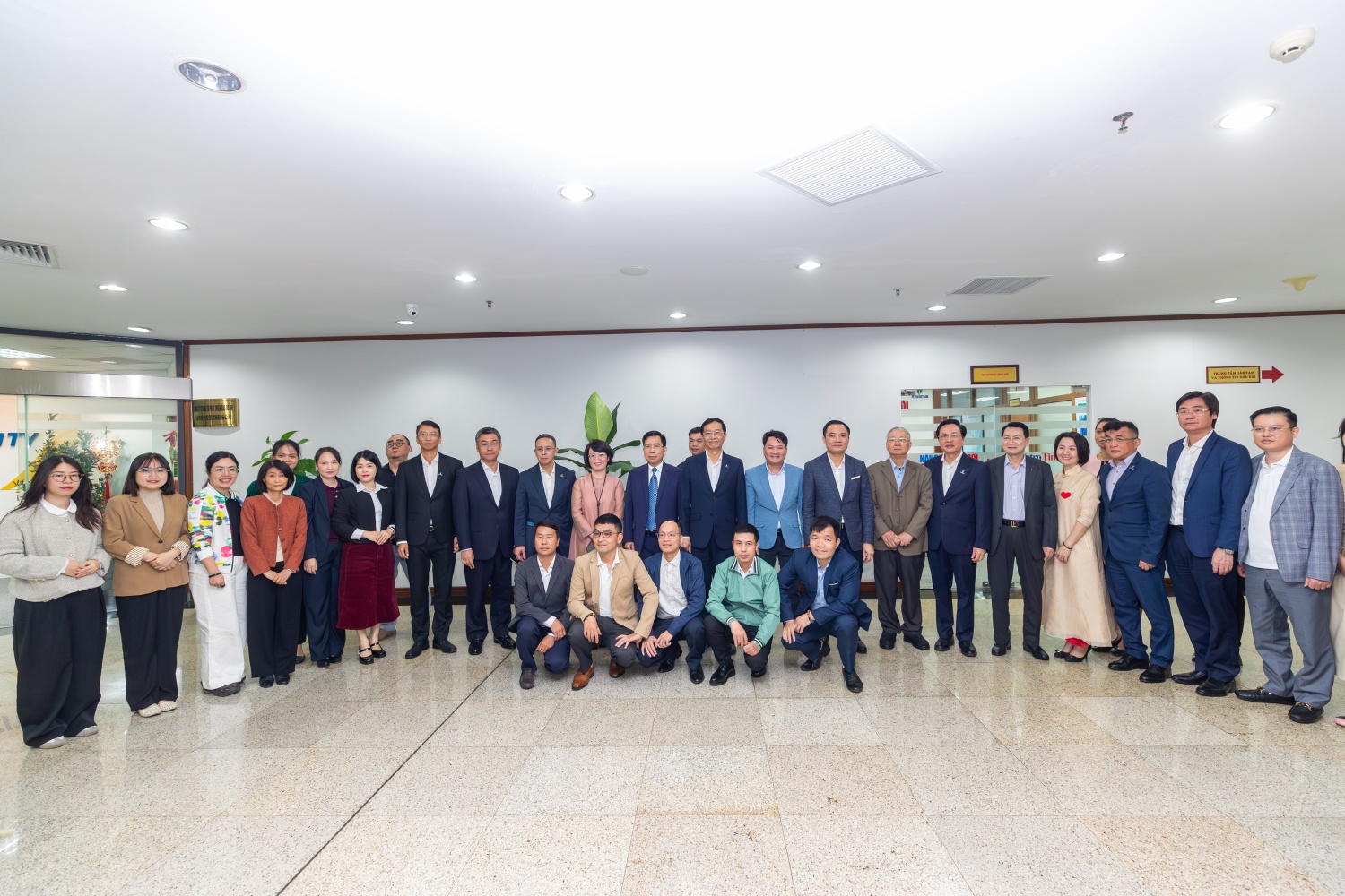 Lãnh đạo Petrovietnam và Hội Dầu khí Việt Nam gửi gắm kỳ vọng năm mới tới Tạp chí Năng lượng Mới/PetroTimes