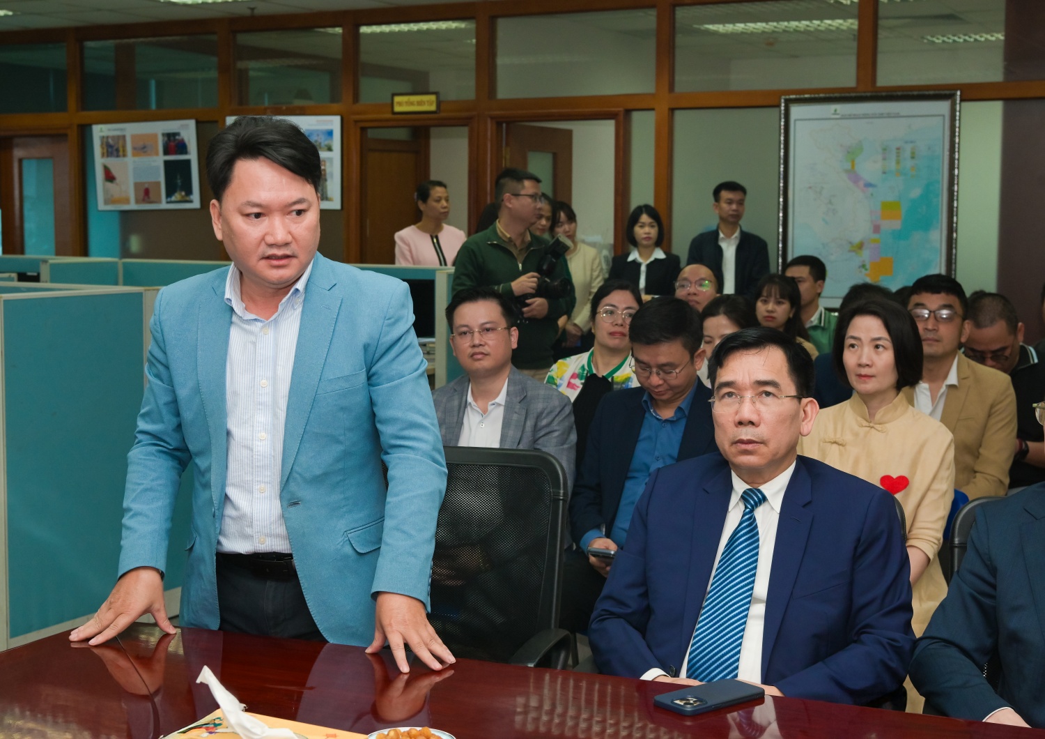 Lãnh đạo Petrovietnam và Hội Dầu khí Việt Nam gửi gắm kỳ vọng năm mới tới Tạp chí Năng lượng Mới/PetroTimes