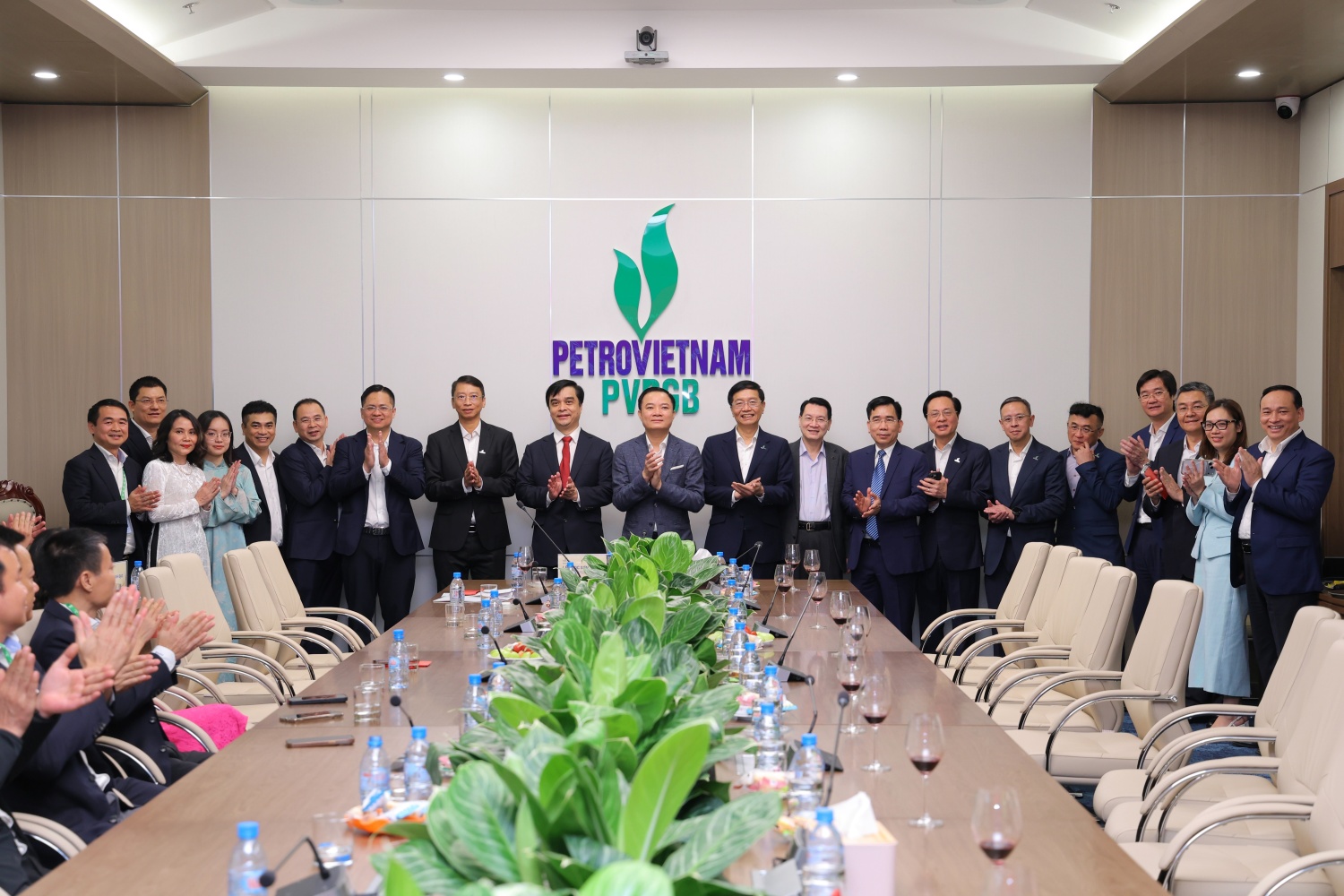 Chủ tịch HĐTV Petrovietnam Lê Ngọc Sơn đến thăm và chúc Tết các đơn vị thành viên đầu Xuân Bính Ngọ 2026 tại Hà Nội