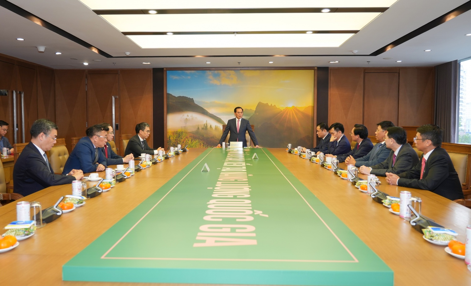 Phó Thủ tướng Bùi Thanh Sơn: Petrovietnam giữ vai trò trụ cột tăng trưởng trong giai đoạn phát triển mới của đất nước