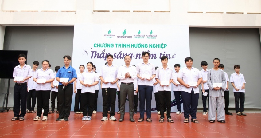 Petrovietnam thắp sáng niềm tin, tiếp sức tương lai cho thế hệ trẻ tại Trung tâm GDTX khu vực Bà Rịa - Vũng Tàu