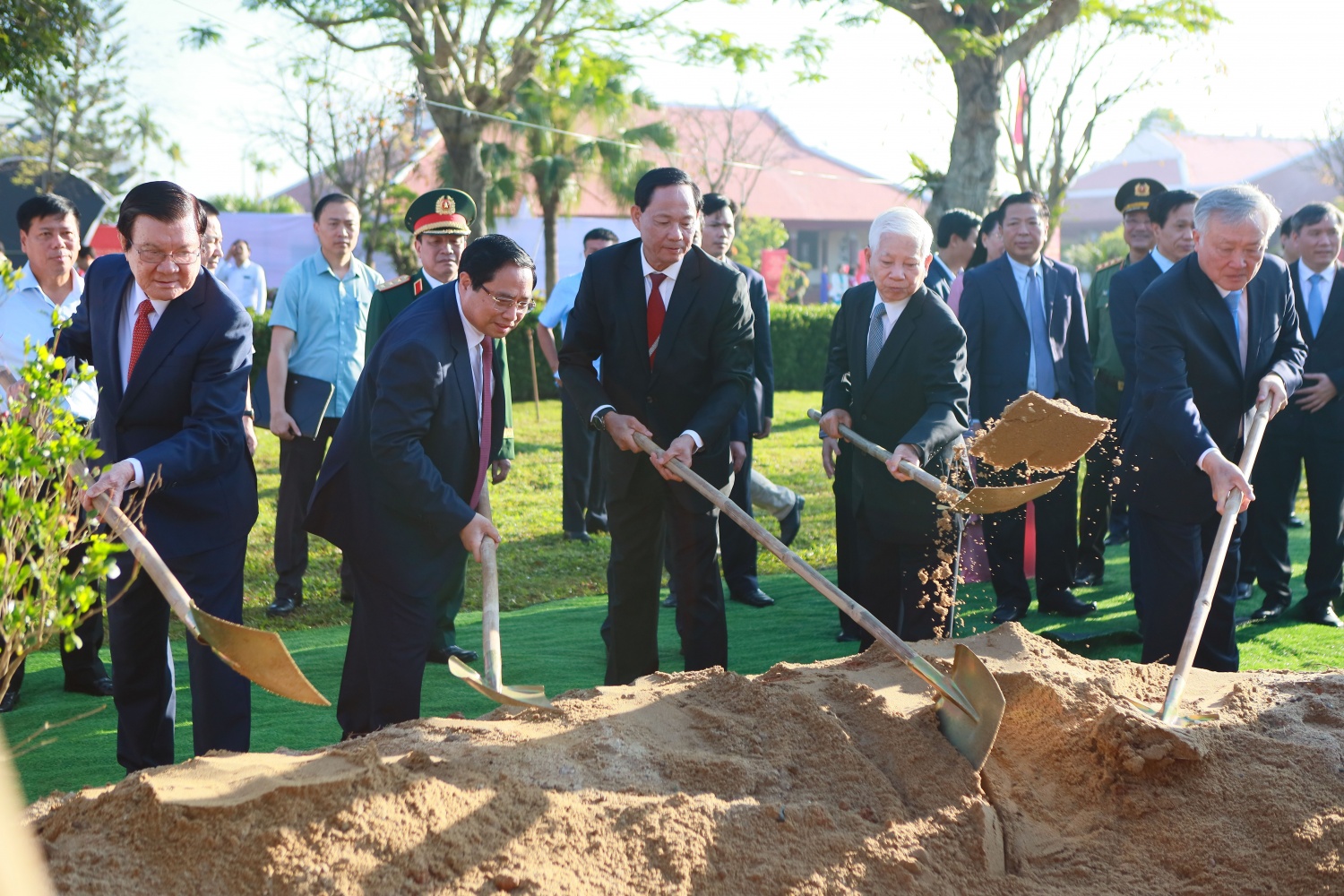 Đồng chí Phạm Văn Đồng - Một tấm gương sáng ngời về đạo đức cách mạng Đồng chí Phạm Văn Đồng - Một tấm gương sáng ngời về đạo đức cách mạng