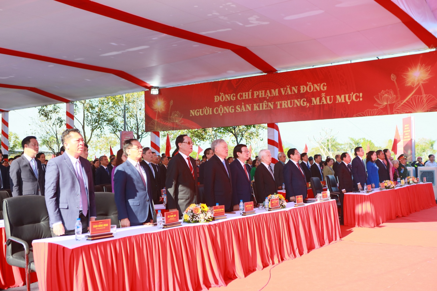 Đồng chí Phạm Văn Đồng - Một tấm gương sáng ngời về đạo đức cách mạng Đồng chí Phạm Văn Đồng - Một tấm gương sáng ngời về đạo đức cách mạng