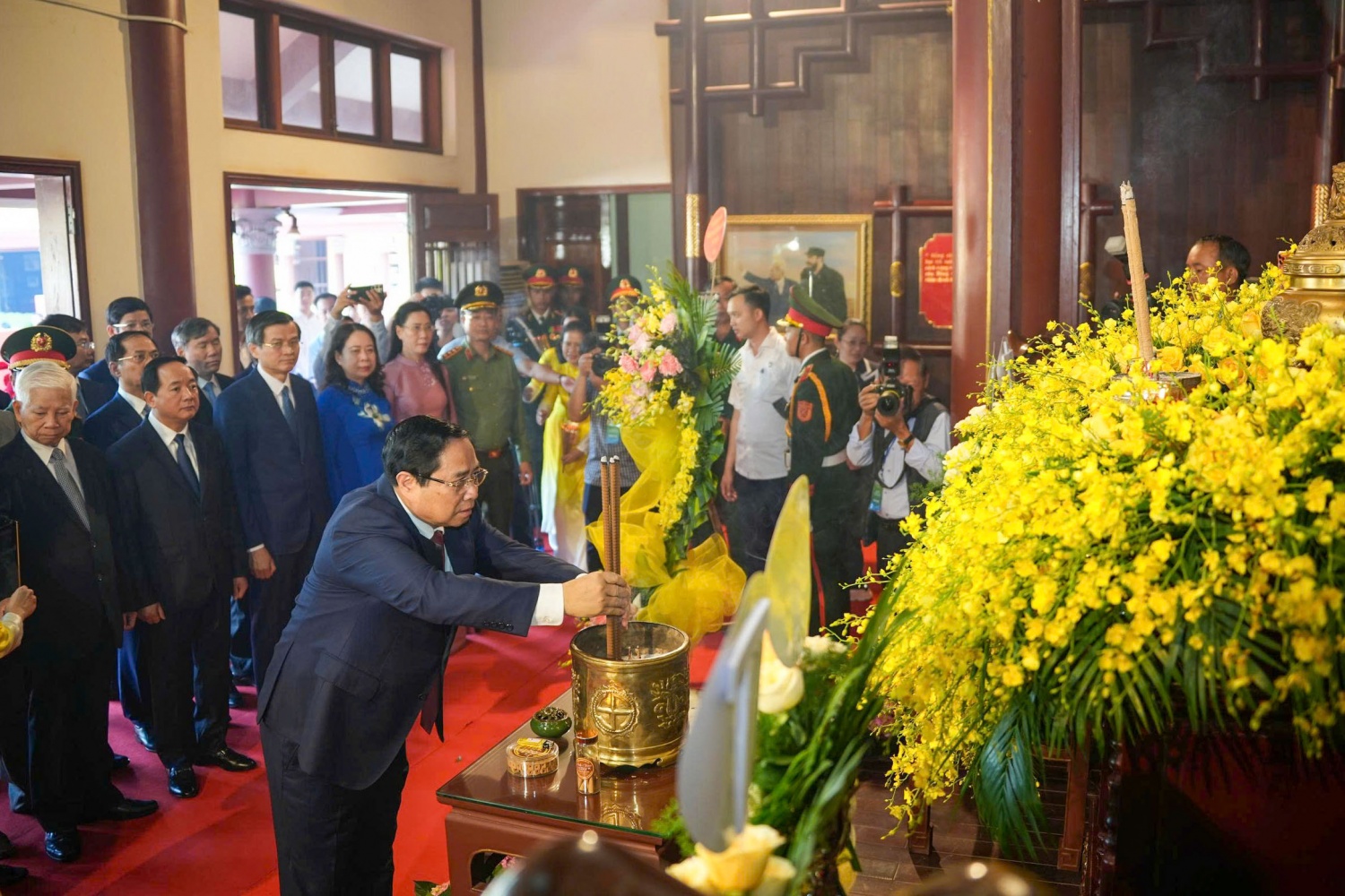 Đồng chí Phạm Văn Đồng - Một tấm gương sáng ngời về đạo đức cách mạng Đồng chí Phạm Văn Đồng - Một tấm gương sáng ngời về đạo đức cách mạng