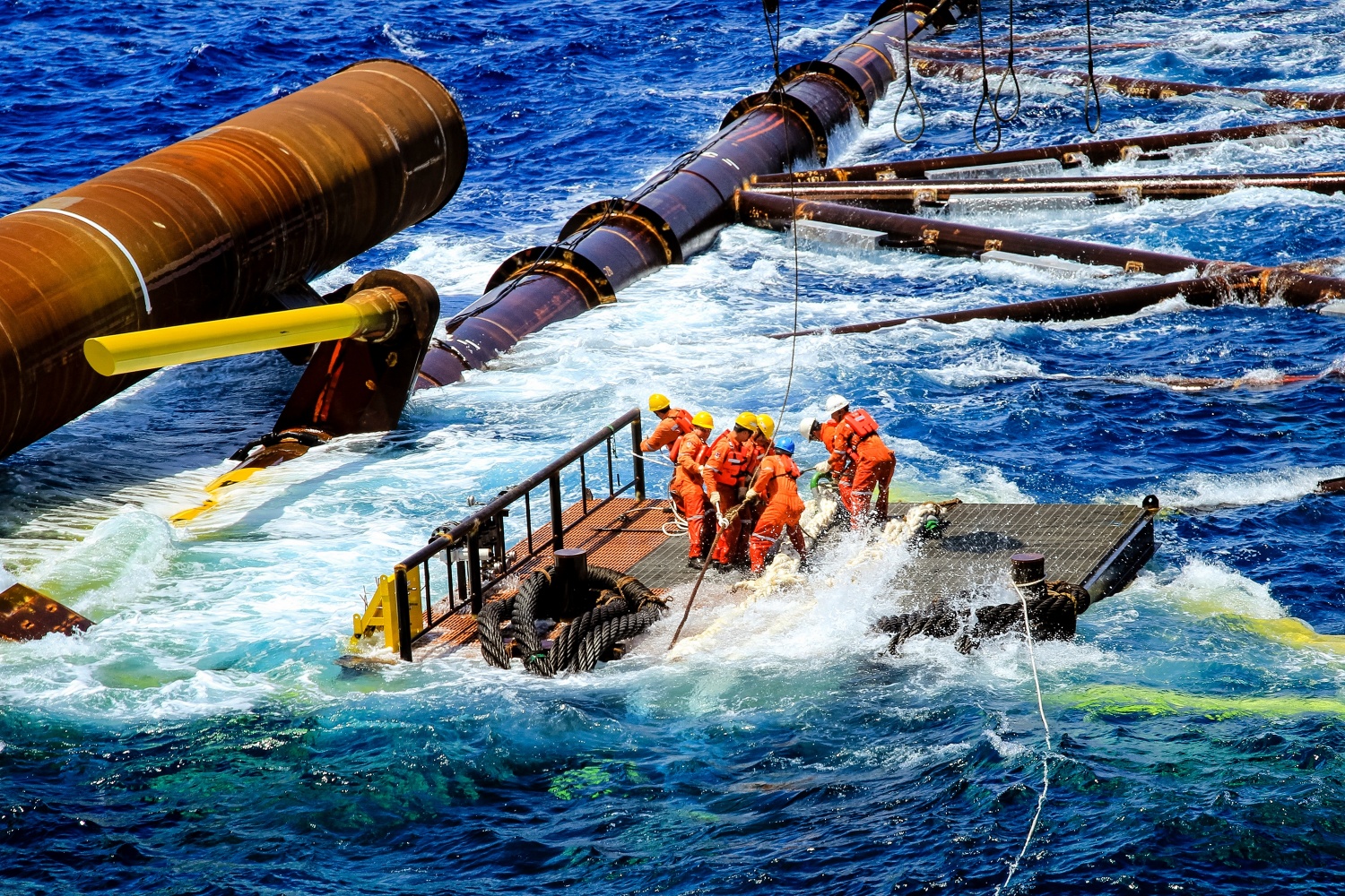 Petrovietnam đảm bảo cung ứng dầu thô trong ngắn hạn trước biến động Trung Đông