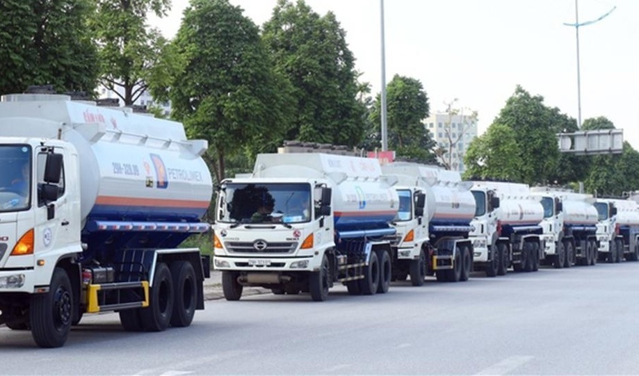 Petrolimex nhập sớm 50% lượng xăng dầu tạo nguồn của tháng 3, chủ động ứng phó với biến động thị trường