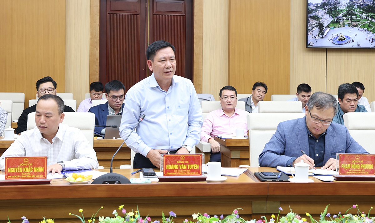 Chủ tịch UBND tỉnh Phú Thọ họp tháo gỡ vướng mắc mặt bằng các dự án lưới điện trọng điểm Phú Thọ: Tháo gỡ vướng mắc mặt bằng các dự án lưới điện trọng điểm
