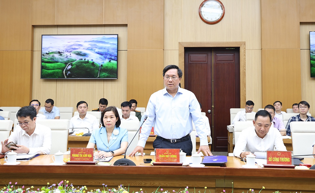 Chủ tịch UBND tỉnh Phú Thọ họp tháo gỡ vướng mắc mặt bằng các dự án lưới điện trọng điểm Phú Thọ: Tháo gỡ vướng mắc mặt bằng các dự án lưới điện trọng điểm