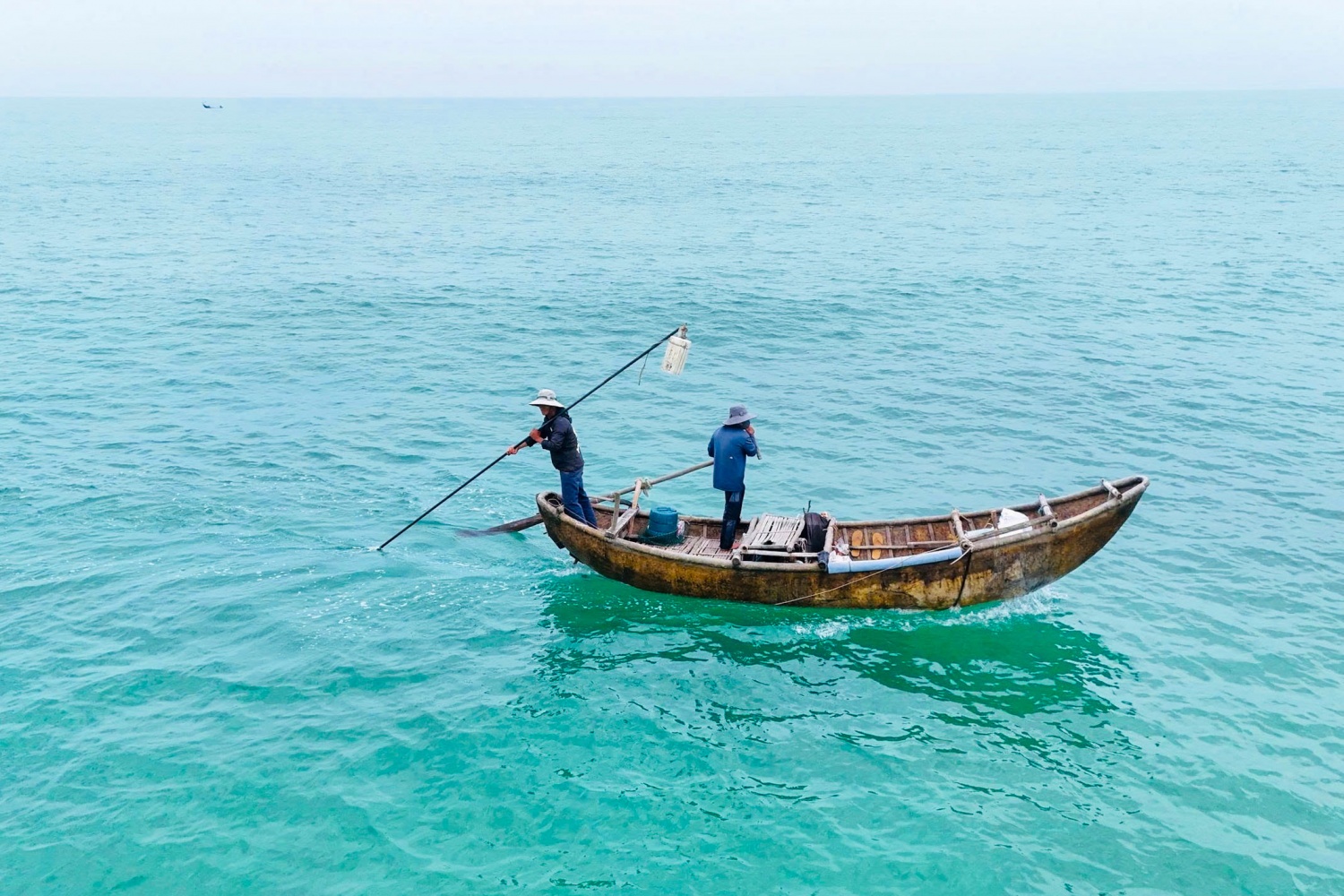 Quảng Ngãi vào mùa ốc gạo, ngư dân kiếm tiền triệu sau mỗi chuyến ra khơi