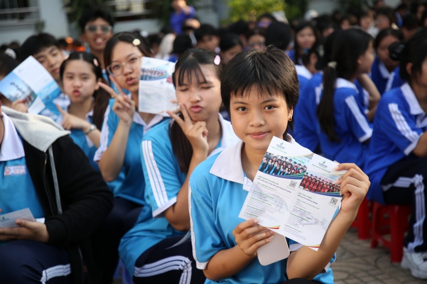 Điểm dừng chân thứ 10 của Petrovietnam: Trao cơ hội, thắp ước mơ cho học sinh THPT Bà Rịa Petrovietnam “Thắp sáng niềm tin” và ước mơ cho học sinh Trường THPT Bà Rịa