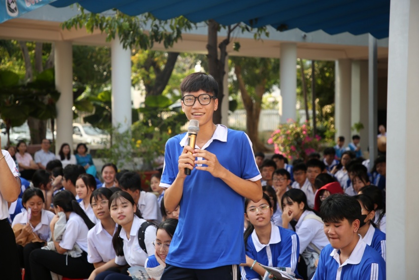 Điểm dừng chân thứ 10 của Petrovietnam: Trao cơ hội, thắp ước mơ cho học sinh THPT Bà Rịa Petrovietnam “Thắp sáng niềm tin” và ước mơ cho học sinh Trường THPT Bà Rịa