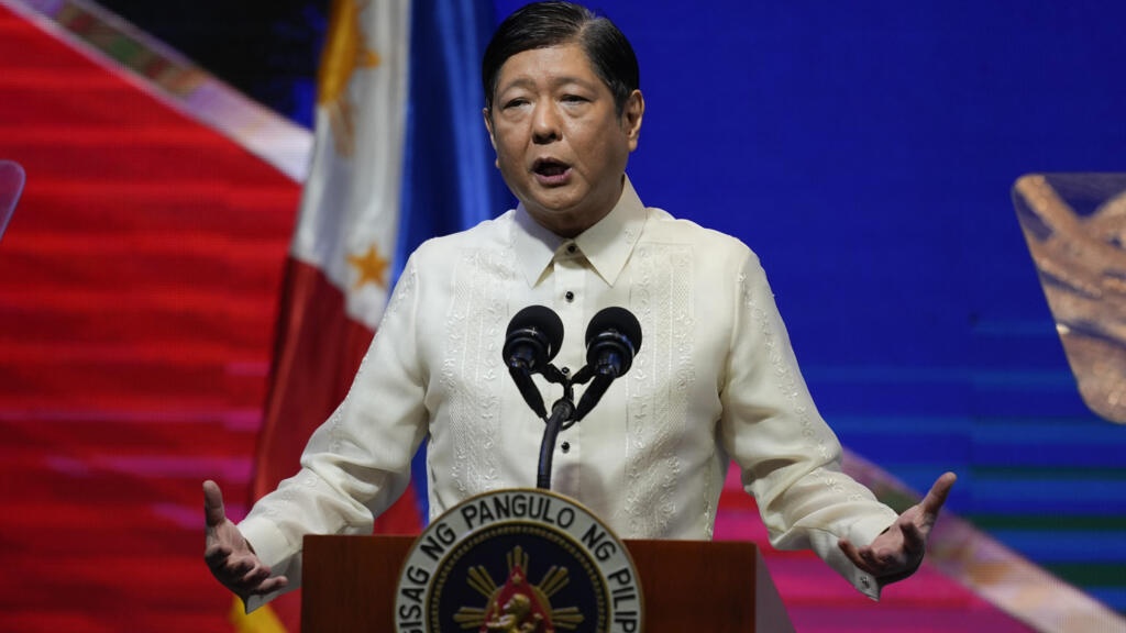 Giá dầu tăng cao, Philippines chuyển chế độ làm việc 4 ngày/tuần Giá dầu tăng cao, Philippines chuyển chế độ làm việc 4 ngày/tuần