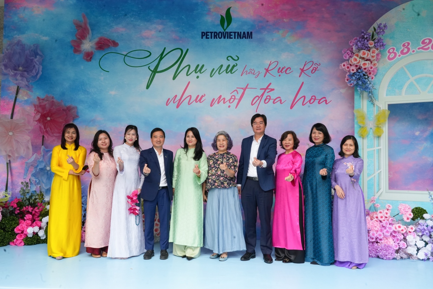 Bộ máy QL&ĐH Petrovietnam chúc mừng, tôn vinh nữ CBCNV nhân Ngày Quốc tế Phụ nữ 8/3