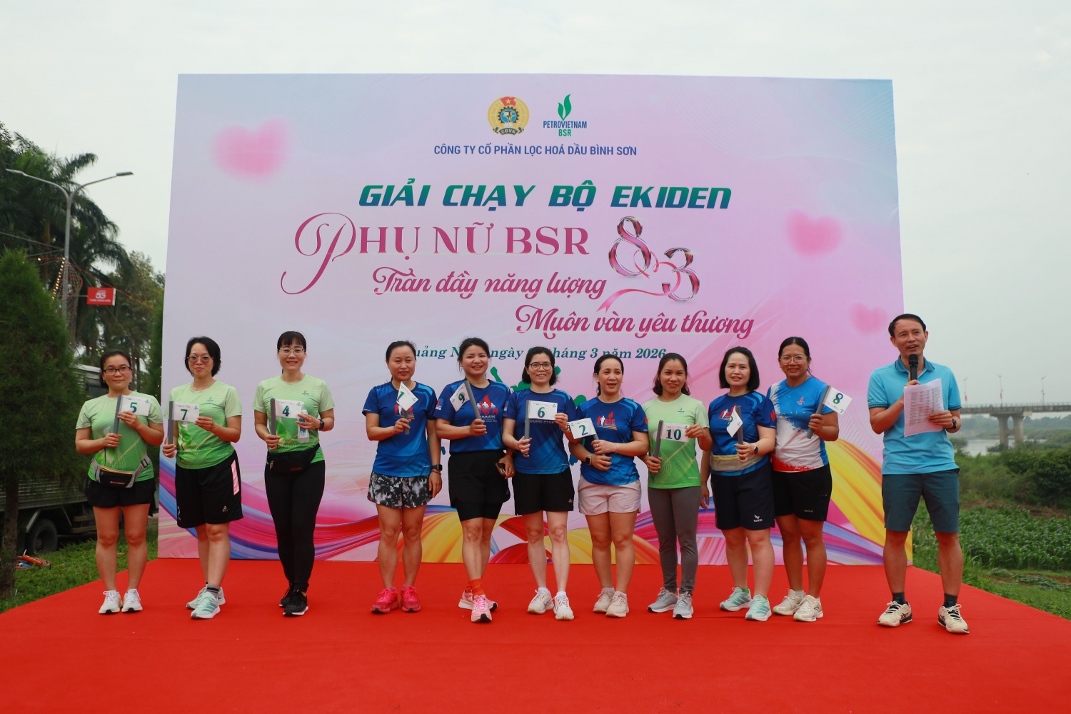 Sôi động Giải chạy bộ Ekiden chào mừng Ngày Quốc tế Phụ nữ tại BSR