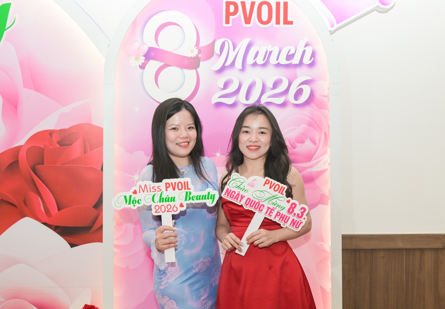 Chị Châu Thị Mỹ Hòa và chị Ngô Trần Ninh Trâm (PETEC) chia sẻ tại chương trình