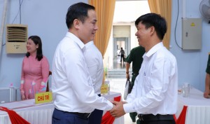 Đồng chí Lê Ngọc Sơn: Thúc đẩy an sinh xã hội, đồng hành cùng nhân dân xã Châu Pha