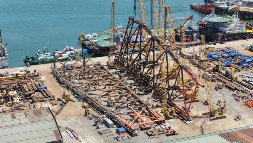 PVEP-POC và Vietsovpetro đạt dấu mốc tiến độ tại Dự án phát triển mỏ Đại Hùng Nam PVEP-POC và Vietsovpetro đạt dấu mốc tiến độ tại dự án Phát triển mỏ Đại Hùng Nam