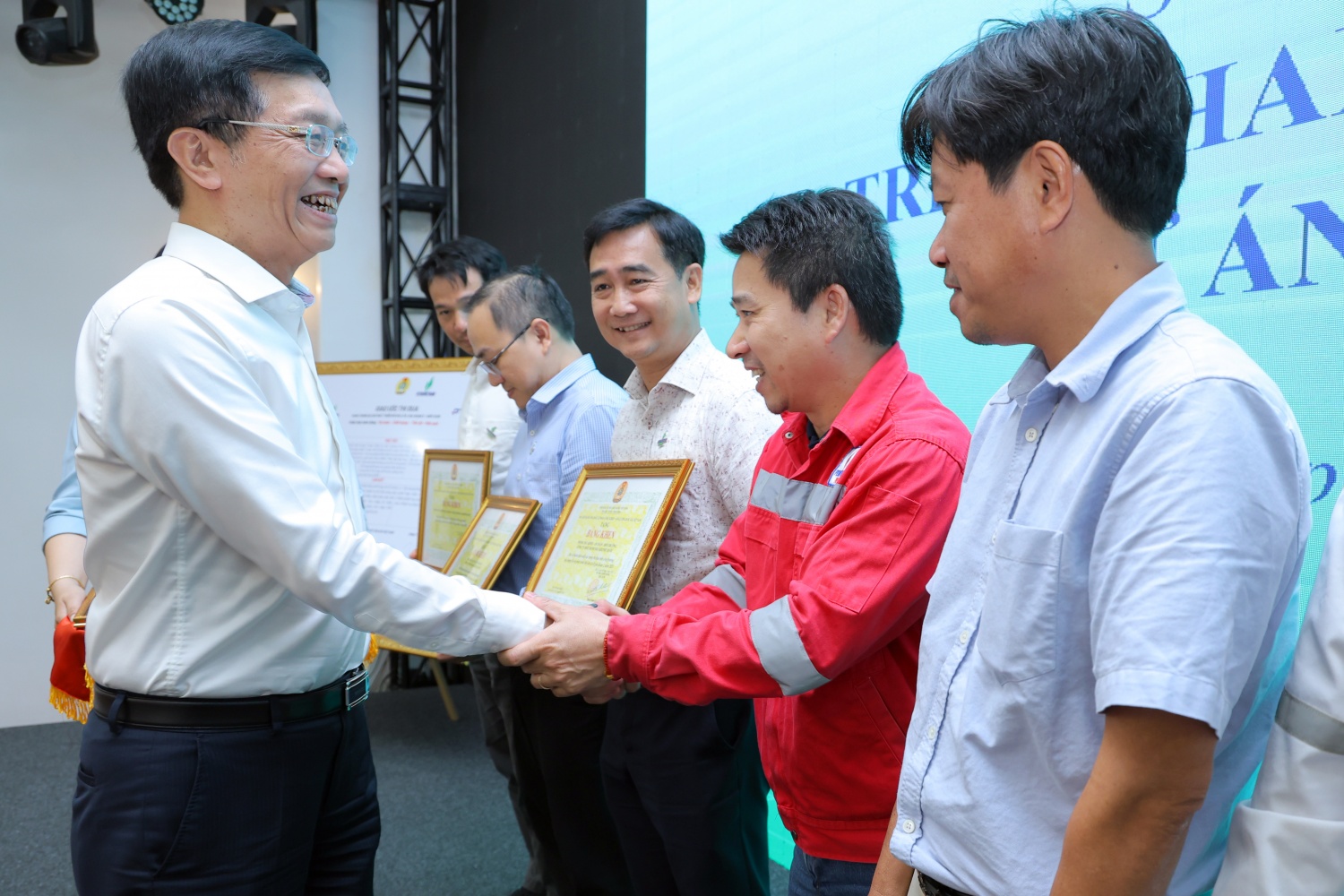 Công đoàn Petrovietnam phát động thi đua giai đoạn 3 Dự án phát triển mỏ khí Lô B