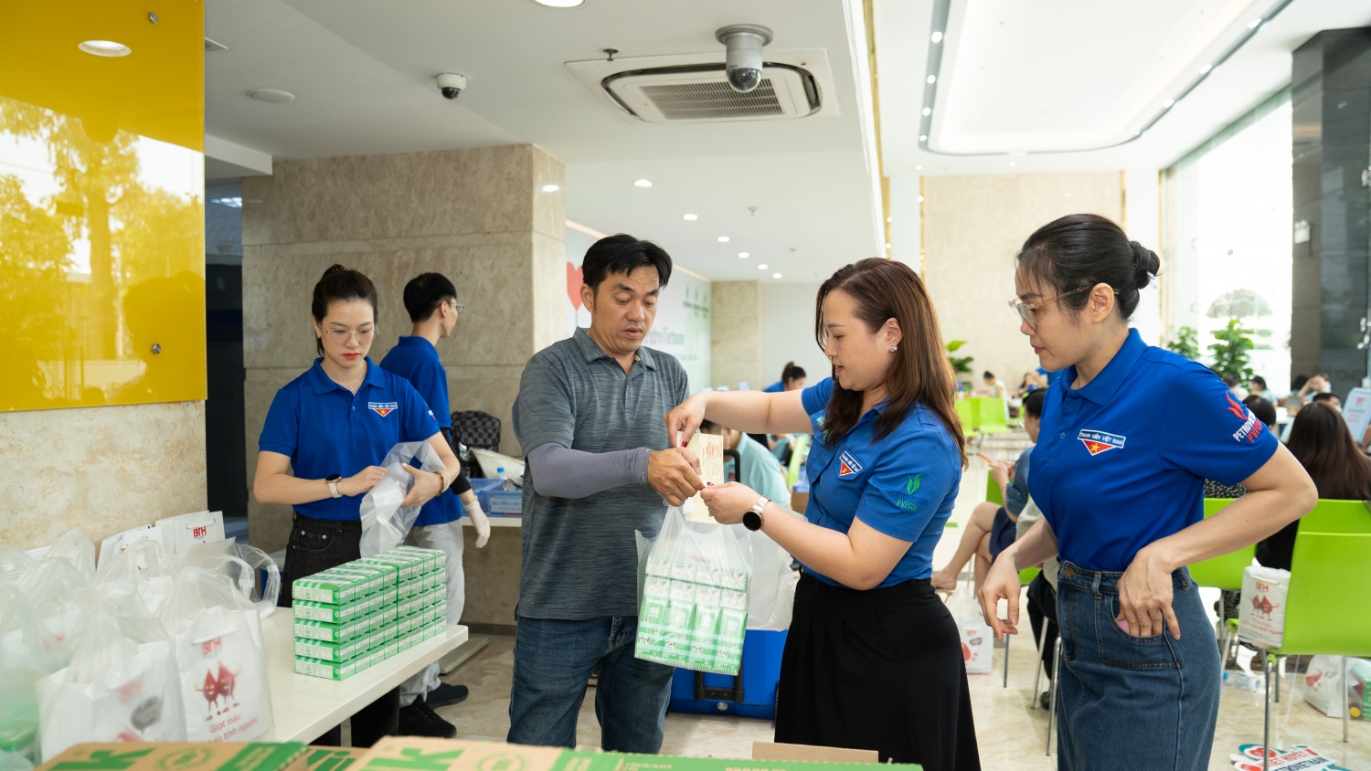 Nhiệt huyết Petrovietnam: Một giọt máu cho đi - Một cuộc đời ở lại