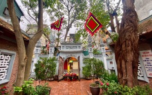 Vãn cảnh giữa tiết Xuân