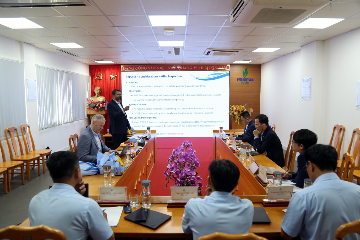 Đại diện OCIMF thăm, làm việc và huấn luyện nghiệp vụ tại PVMR OCIMF làm việc với PVMR, chia sẻ kinh nghiệm kiểm tra tàu dầu quốc tế