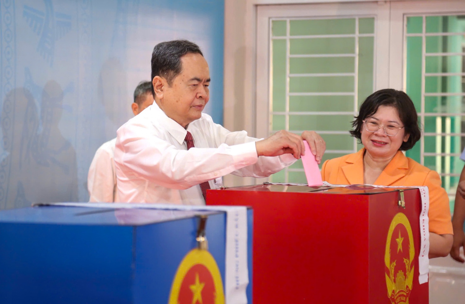 [Chùm ảnh] Hơn 9,6 triệu cử tri TP HCM đồng loạt đi bầu cử