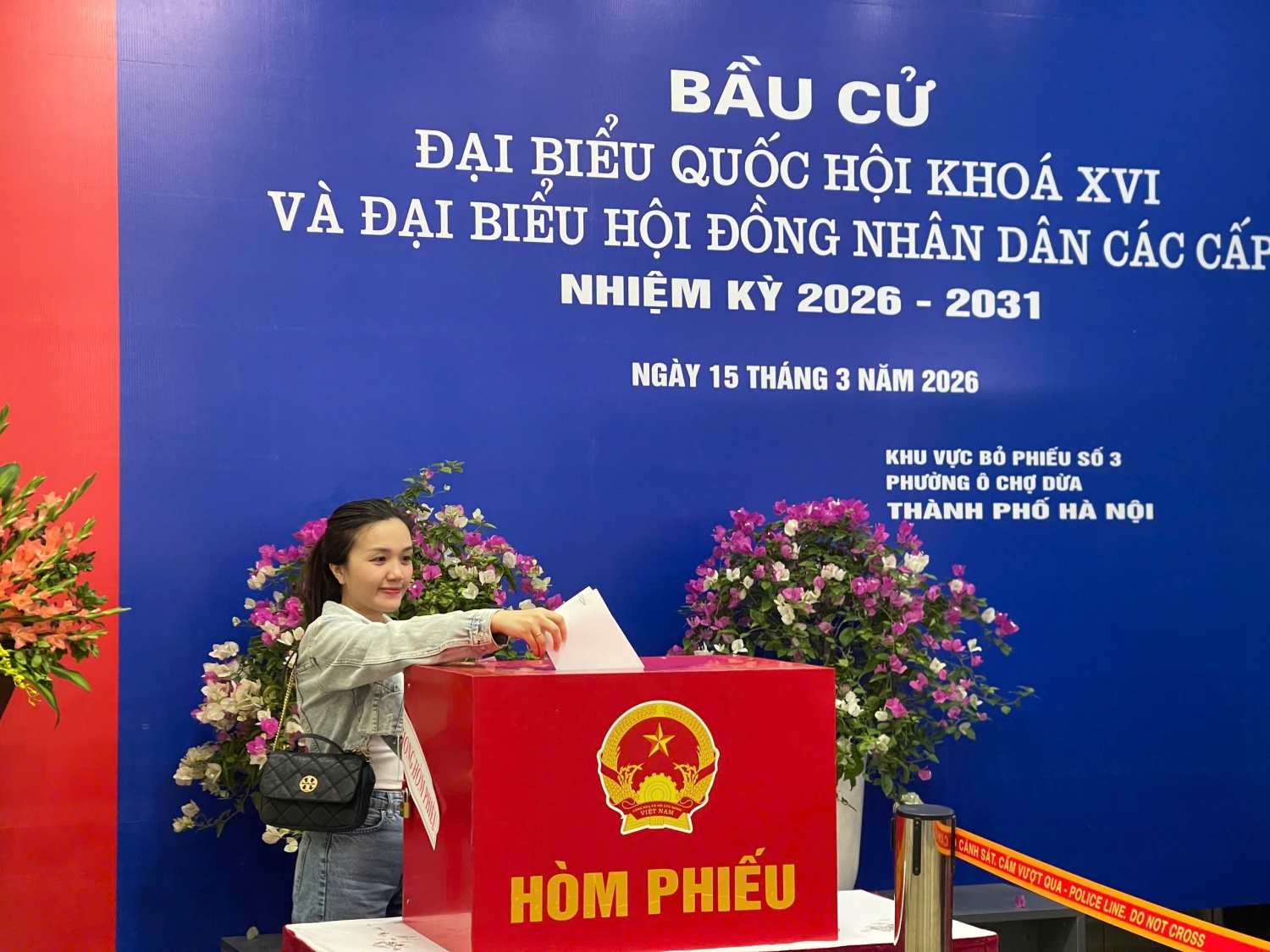 [Chùm ảnh] Cử tri cả nước nô nức đi bầu cử