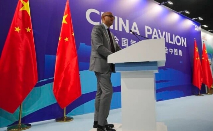 Simon Stiell, Cao ủy khí hậu Liên Hợp Quốc, phát biểu trong một phiên họp tại Gian hàng Trung Quốc tại Hội nghị thượng đỉnh khí hậu COP29 của Liên Hợp Quốc, thứ Sáu, ngày 15 tháng 11 năm 2024, tại Baku, Azerbaijan.