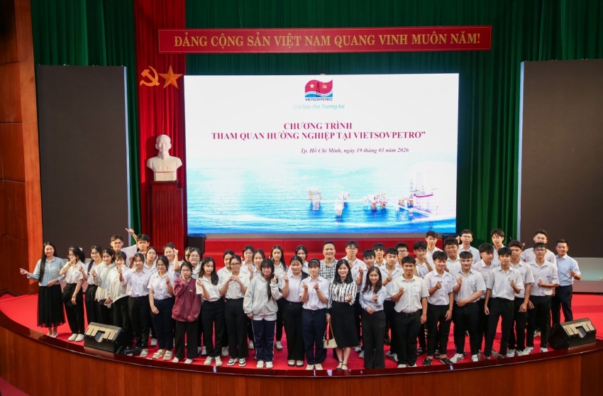Vietsovpetro đón đoàn học sinh THPT trên địa bàn TP. Hồ Chí Minh đến tham quan, giao lưu hướng nghiệp Vietsovpetro đón đoàn học sinh THPT trên địa bàn TP HCM đến tham quan, giao lưu hướng nghiệp