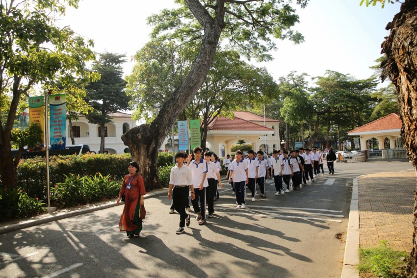 Vietsovpetro đón đoàn học sinh THPT trên địa bàn TP. Hồ Chí Minh đến tham quan, giao lưu hướng nghiệp Vietsovpetro đón đoàn học sinh THPT trên địa bàn TP HCM đến tham quan, giao lưu hướng nghiệp