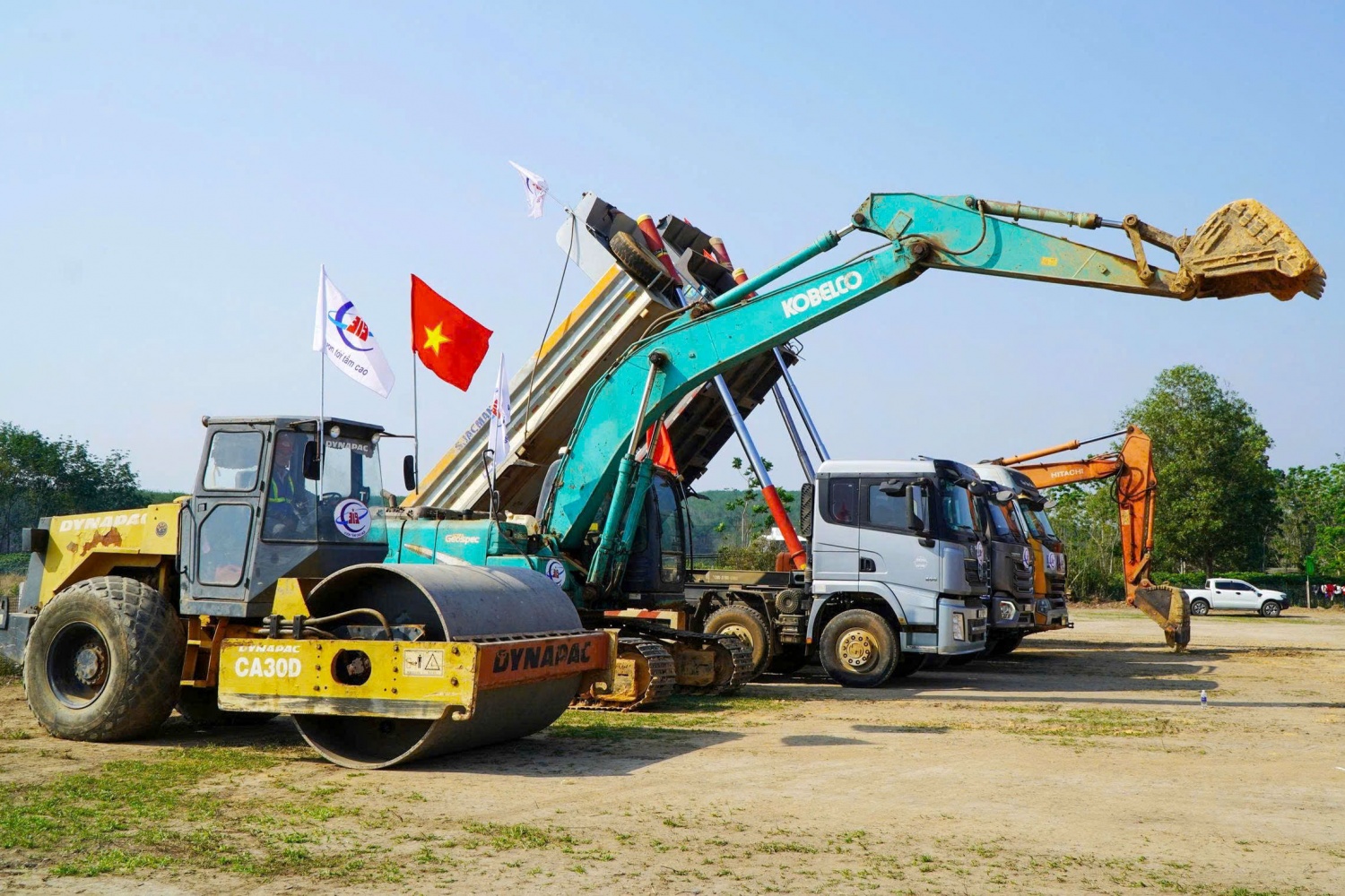 Quảng Ngãi khởi công xây dựng 5 trường nội trú liên cấp tại các xã biên giới Quảng Ngãi khởi công xây dựng 5 trường nội trú liên cấp tại các xã biên giới