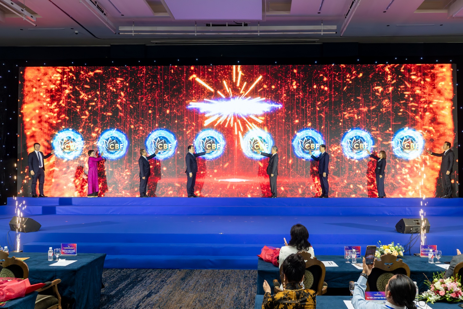 Petrovietnam đồng hành lan tỏa hệ giá trị văn hóa doanh nghiệp Việt Nam trong kỷ nguyên mới Petrovietnam đồng hành lan tỏa hệ giá trị văn hóa doanh nghiệp Việt Nam trong kỷ nguyên mới