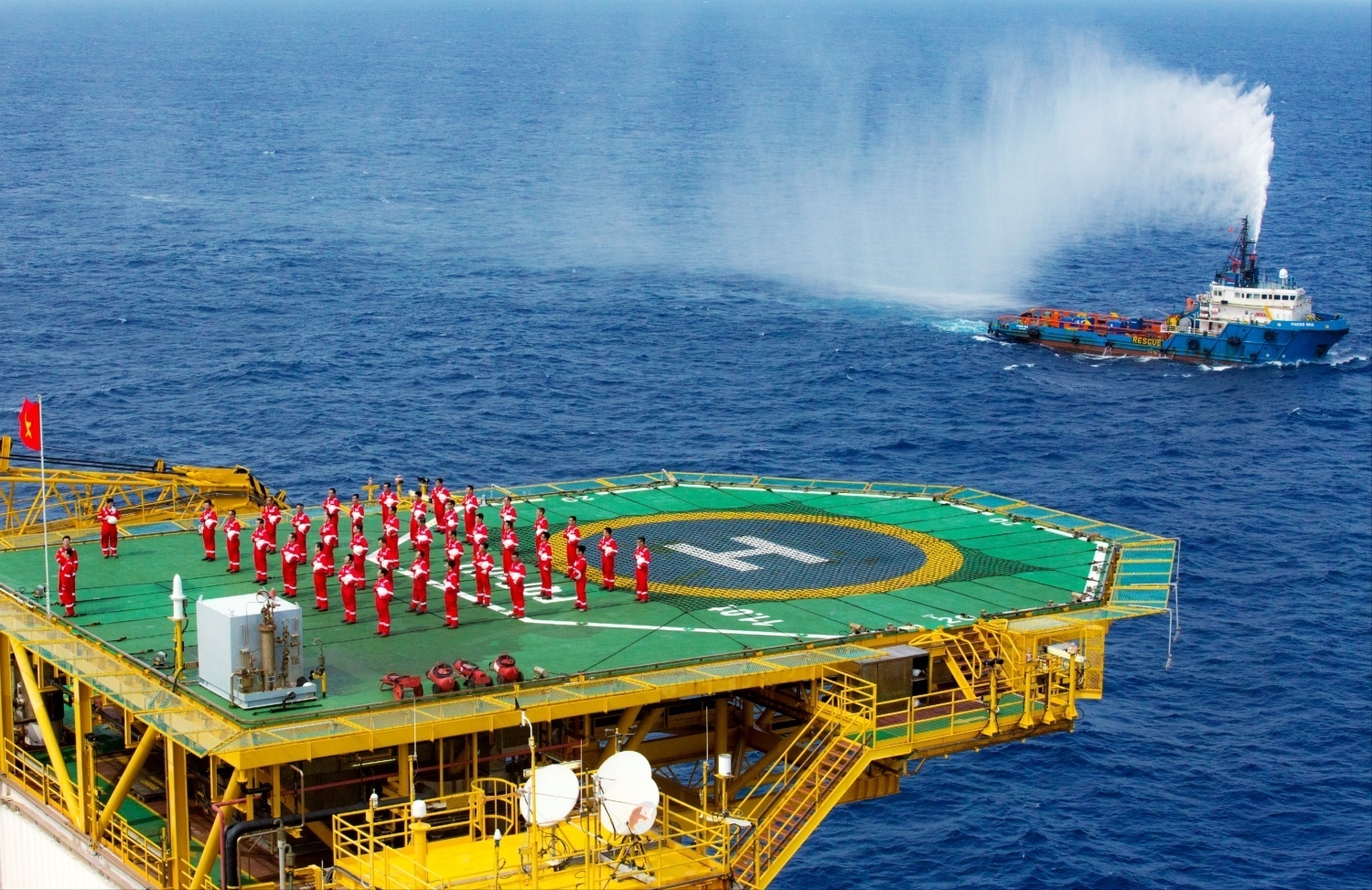 “Phải quan tâm, thể chế hóa việc phát triển văn hóa kinh doanh” Tuần lễ Văn hóa PETROVIETNAM lần thứ XVII: Sẵn sàng cho ngày hội lớn